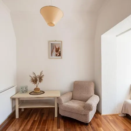 Nagy Villa Gyoenyoeru Panoramaval, Jakuzzival Holiday home Balatonkenese